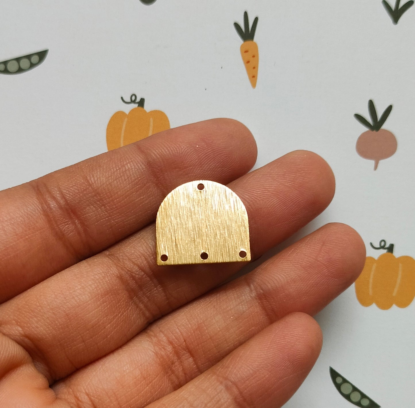 Charm D Connector