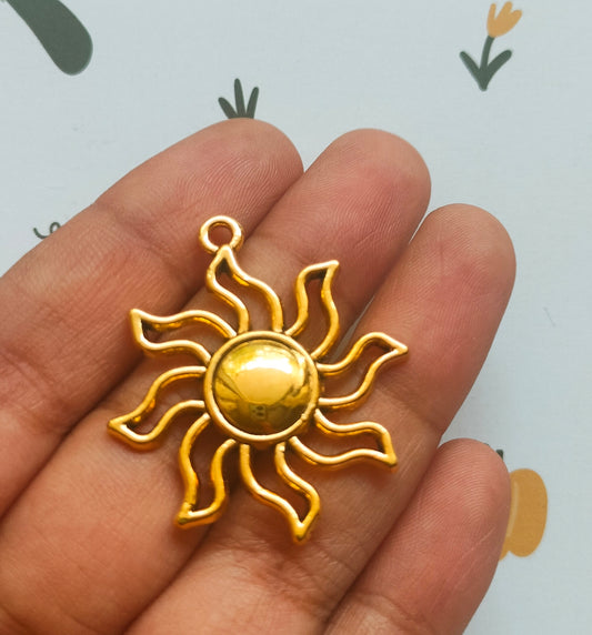 Sun charm connector