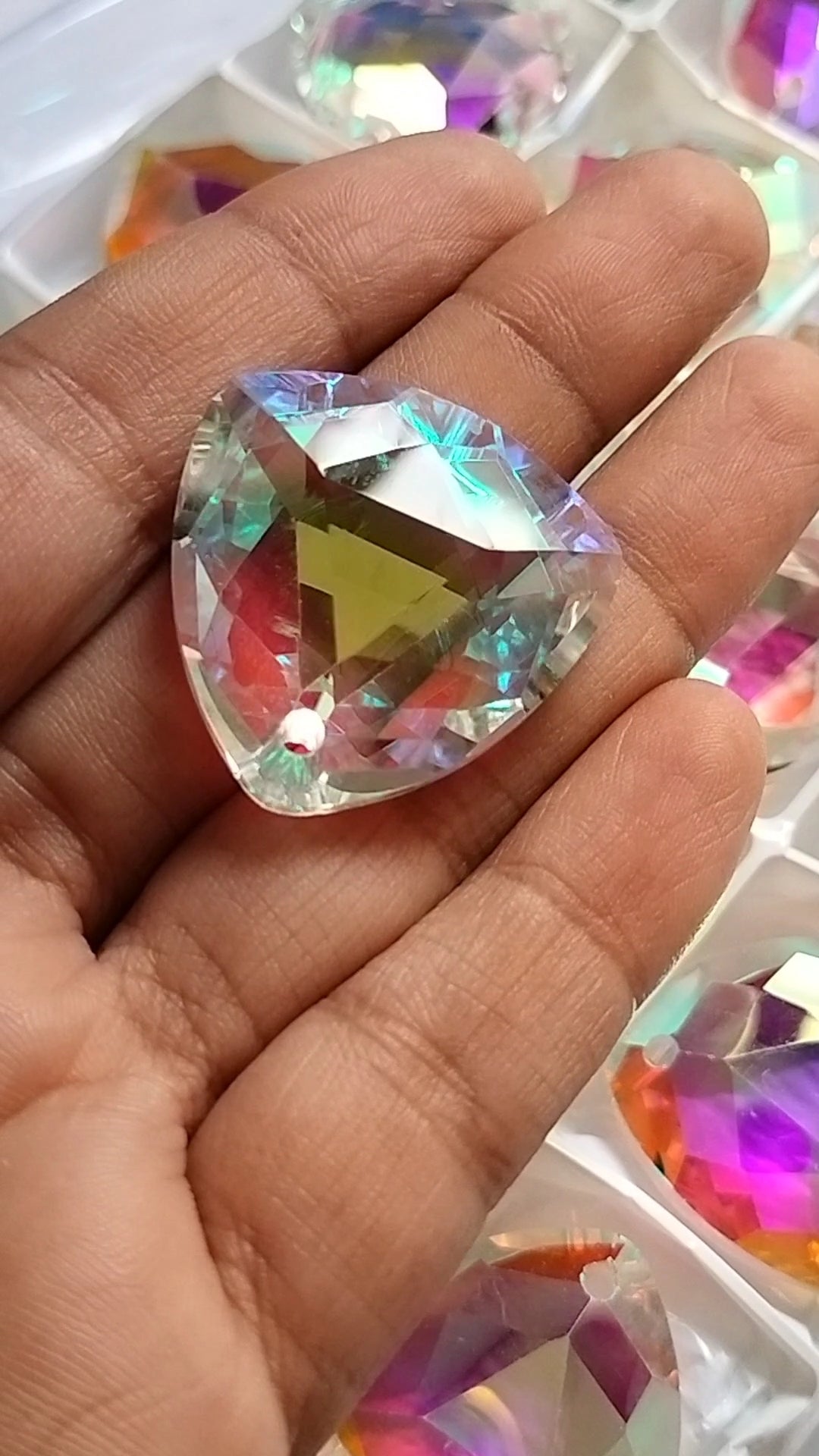 Soft triangle AB crystal | 28 mm