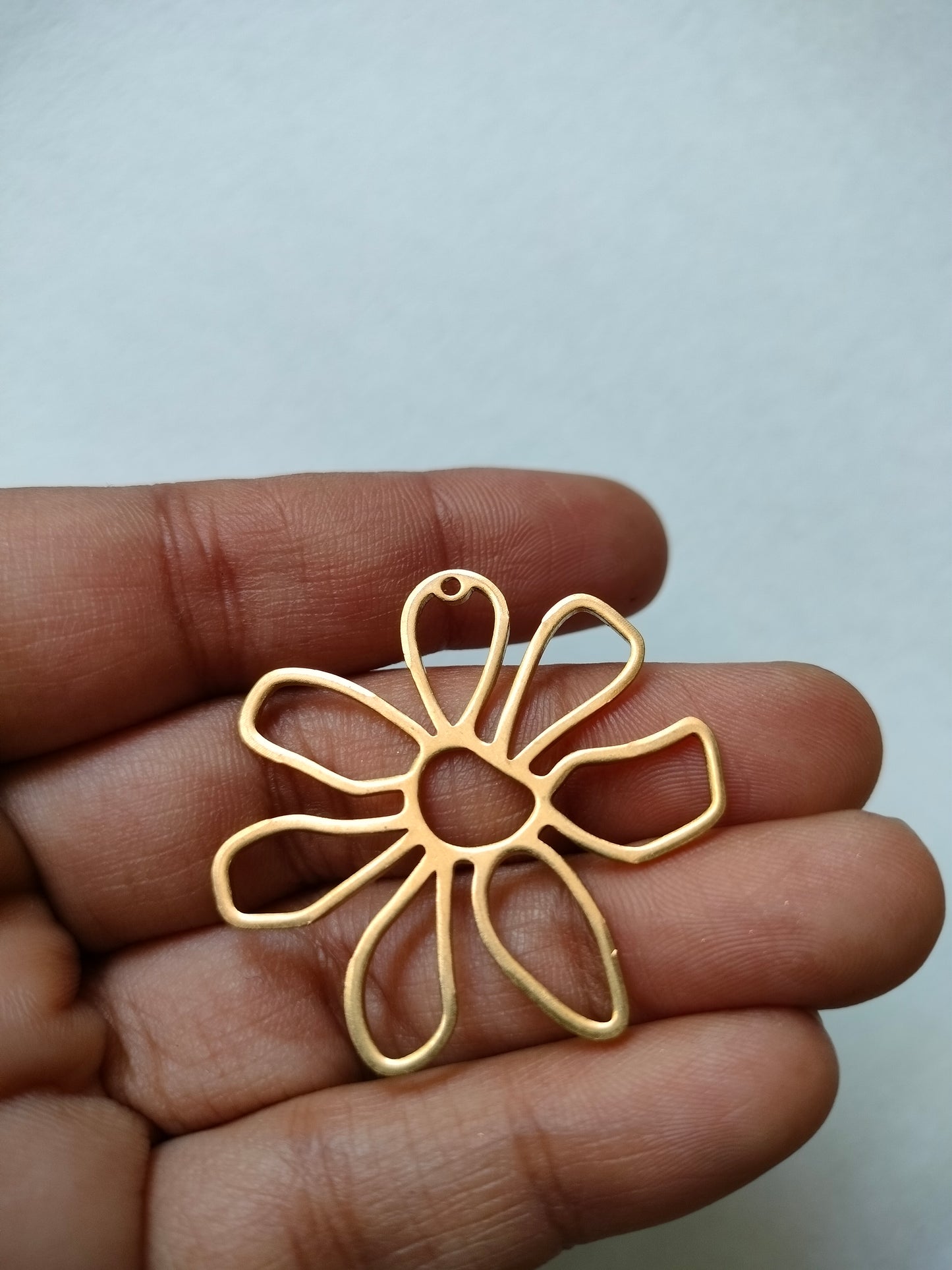 Charm Hollow Daisy