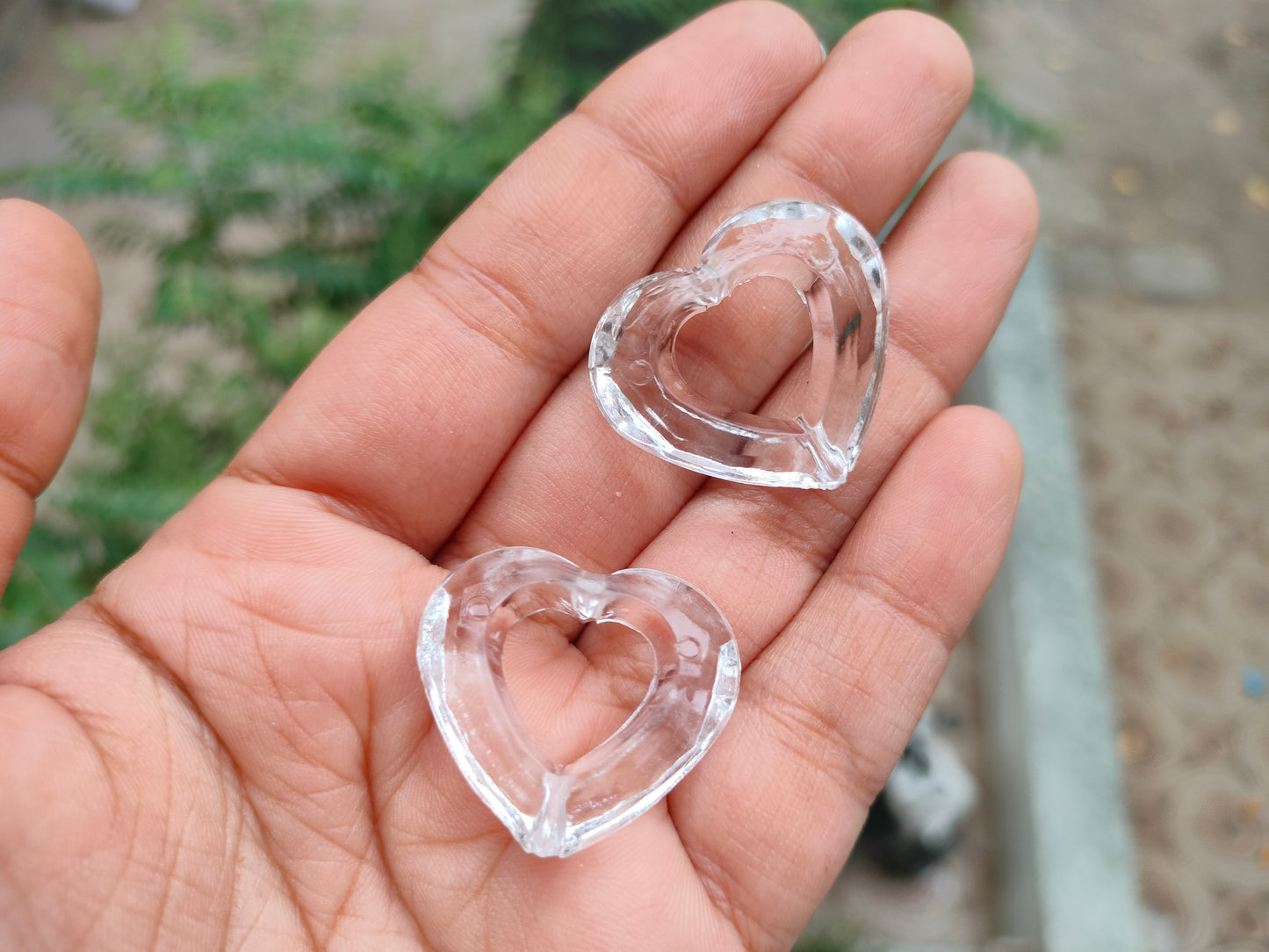 Acrylic heart beads