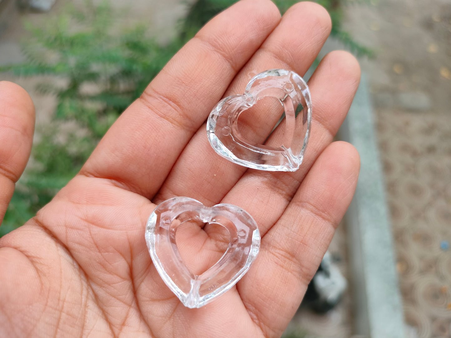 Acrylic heart beads