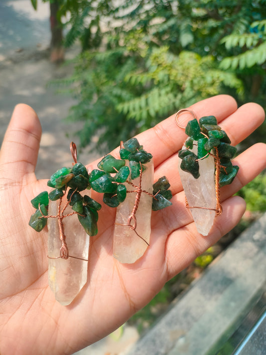 Tree of Life | Raw crystal pointer hanging - Green | 1 Pc